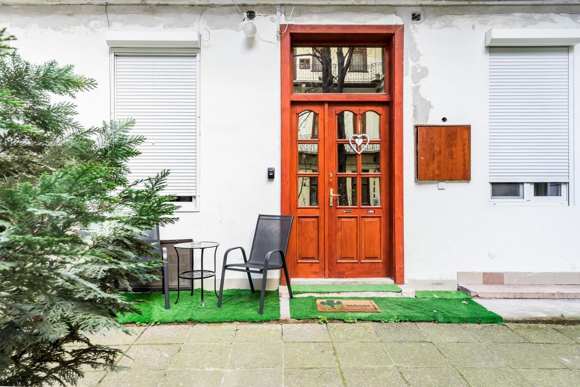 Bpr Stylish Mosaic Home With Terrace Budapeşte Dış mekan fotoğraf