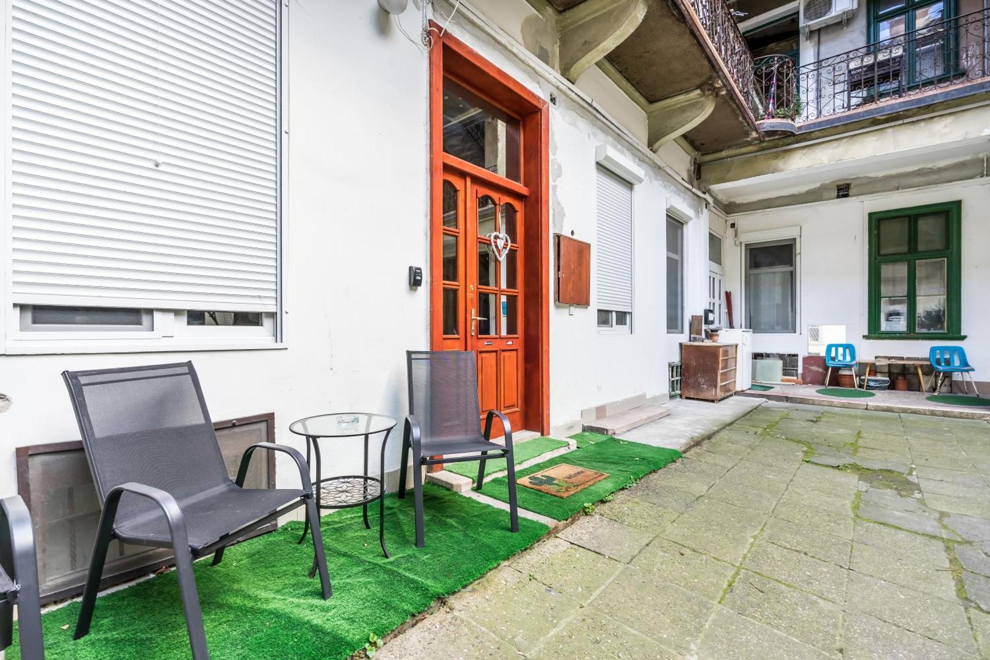 Bpr Stylish Mosaic Home With Terrace Budapeşte Dış mekan fotoğraf